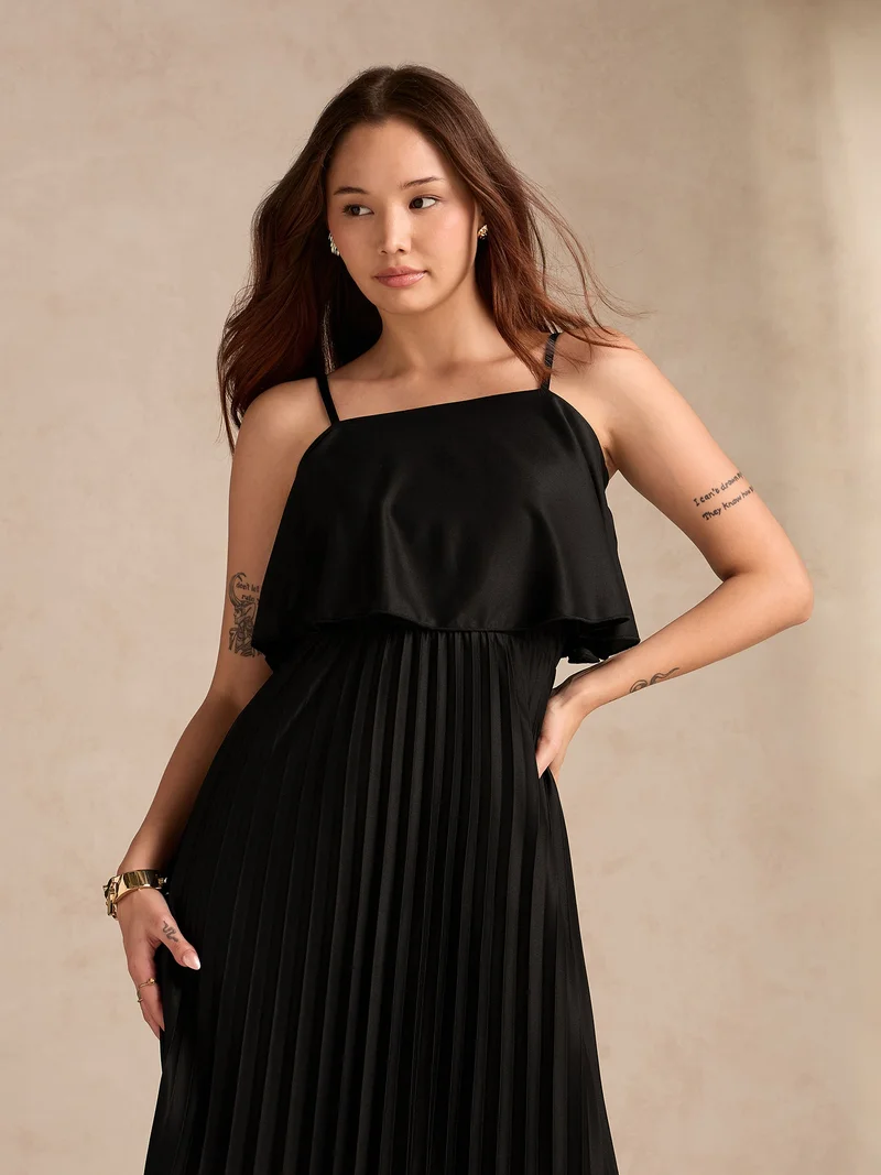 OUTZIDR Black Strappy Pleated Maxi Dress