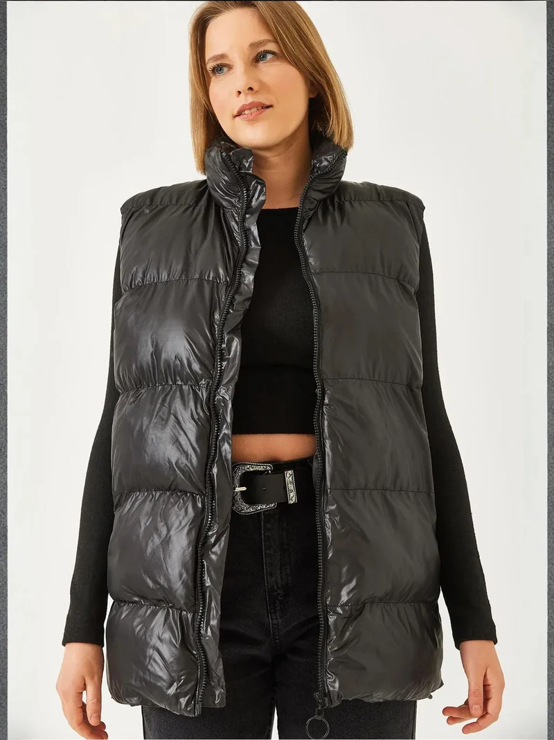 بيانكو لوتشي سترة بغطاء رأس من جلد لوكسي بسحاب