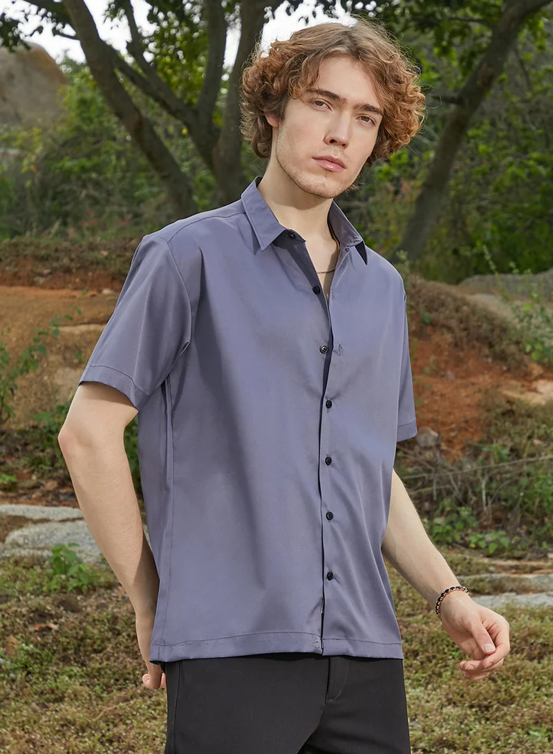Campus Sutra Campus Sutra Men's Moon Grey Satin Oversized Shirt For Casual Wear | Spread Collar | Short Regular Sleeves | Button Closure | Oversized Shirt Crafted With Comfort Fit For Everyday Wear