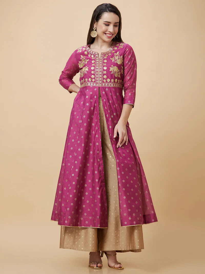 جلو باص Women Floral Embroidered Round Neck Bell Sleeve A-Line Kurta