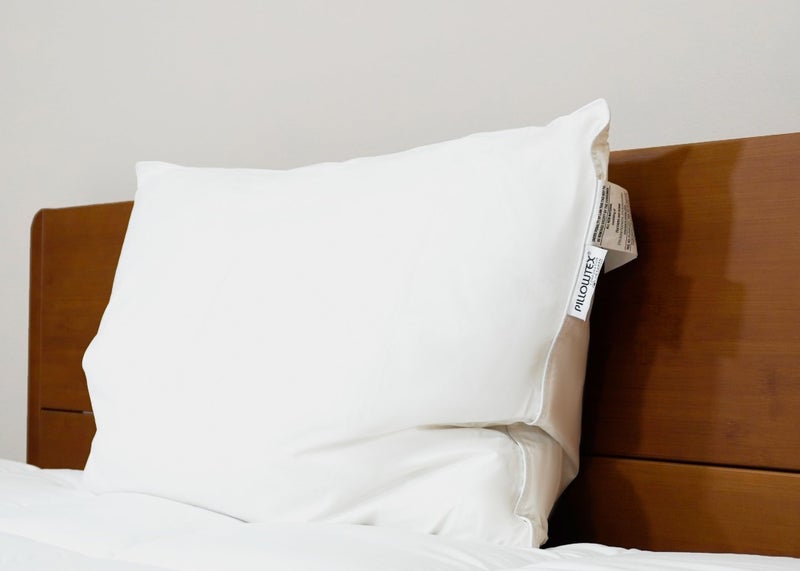 Pillowtex White Duck Down & Feather Pillow - Pillows with Soft-Medium Support for Side & Back Sleepers Queen Size - Image 2