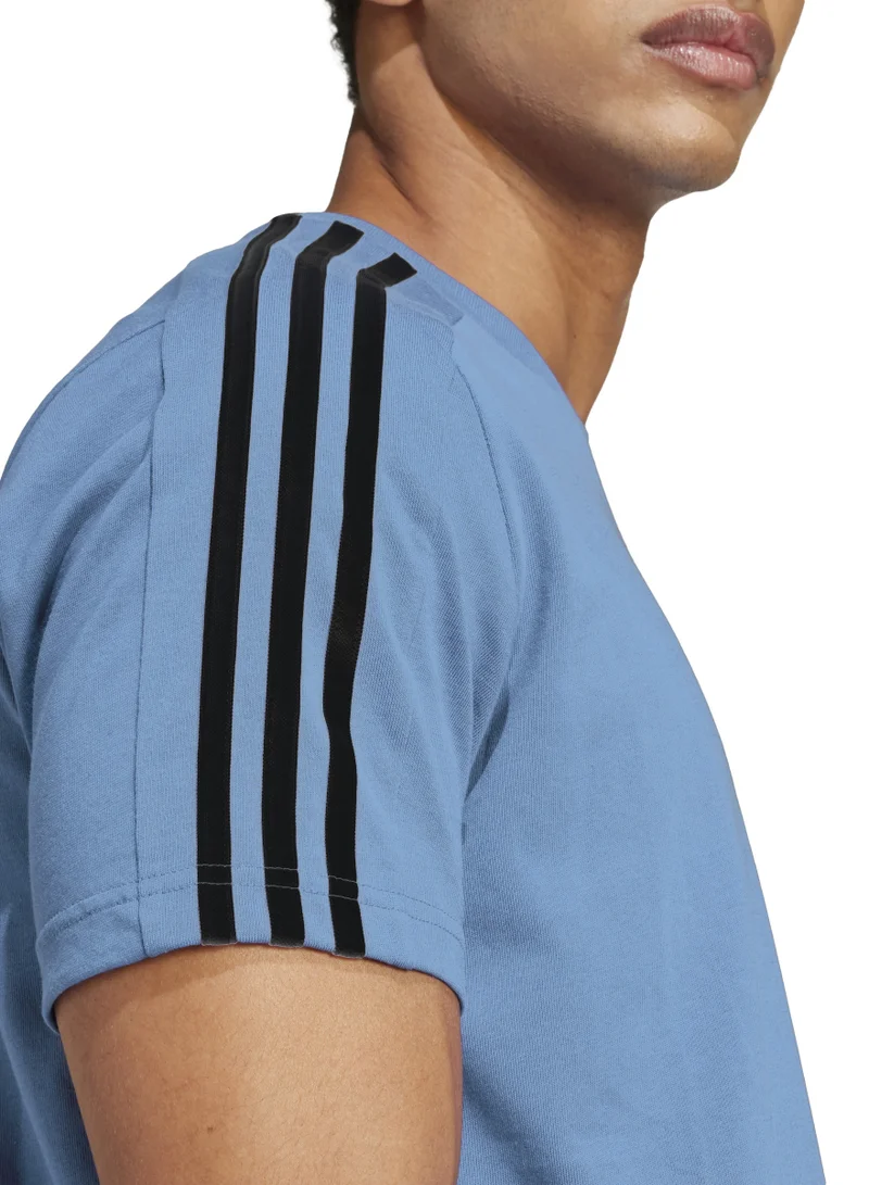 adidas تيشيرت من قماش الجيرسيه مزين بـ 3 خطوط