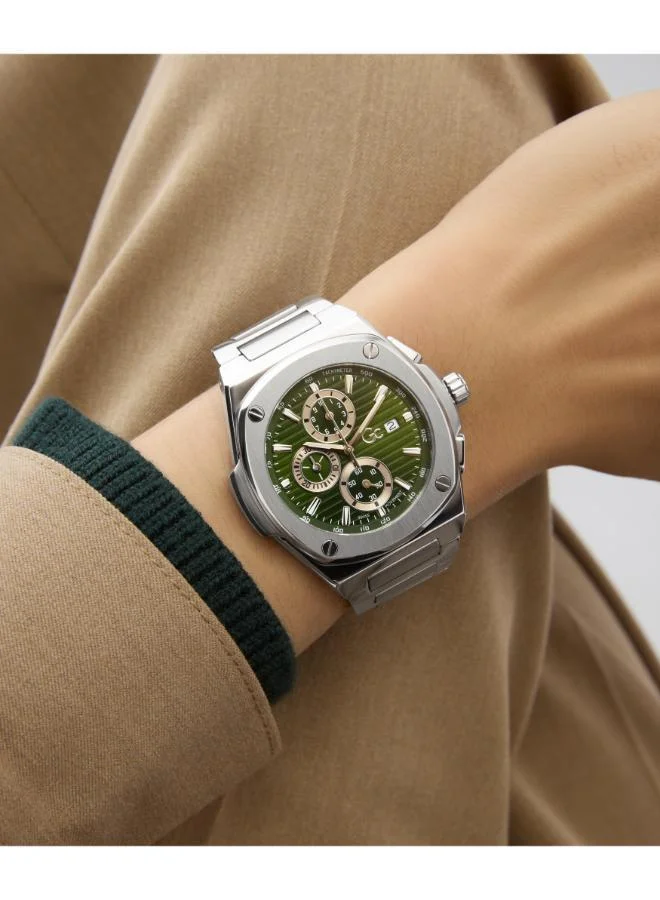 Gc Coussin Shape Chrono Metal Analogue Watch
