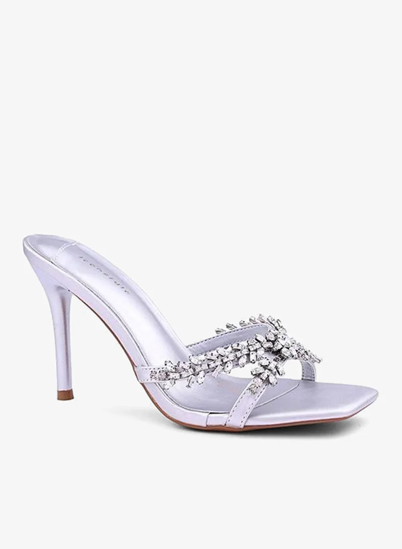 أيقون كعب مفتوح مطرز