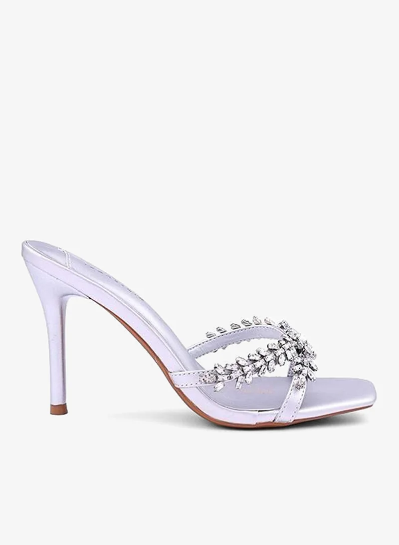 أيقون كعب مفتوح مطرز