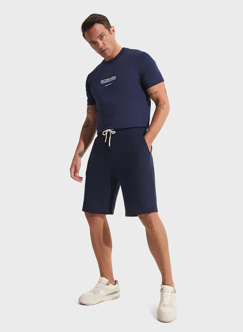 جون Essential Pique Shorts