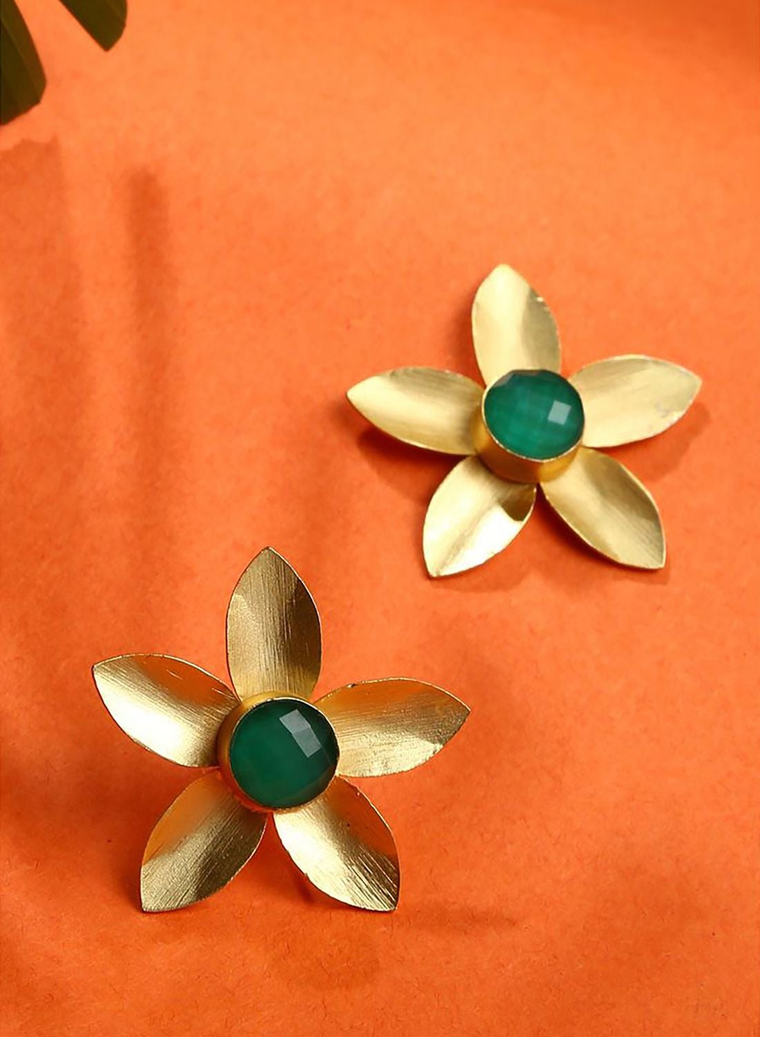 buy-sohi-gold-plated-floral-studs