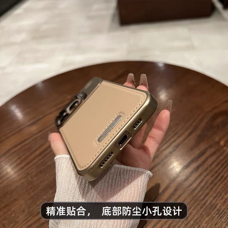 غطاء MagSafe بملمس جلد لـ iPhone 16 / 16 Plus / 16 Pro / 16 Pro Max مع مغناطيس قوي وحامل قائم مع تصميم بدون إطار مع مقاوم للخدش باللون أسود مغناطيسي بوظيفة حامل سهل التخزين - Image 5