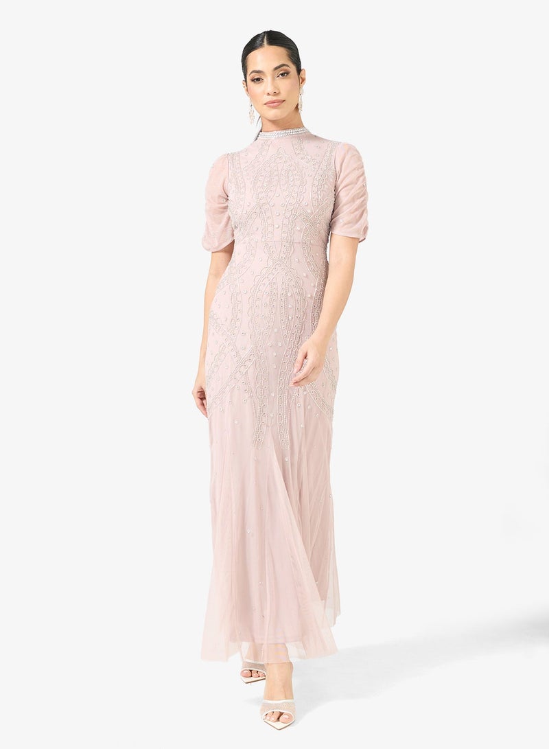 اميليا روز فستان ماكسي مزين برقبة عالية وأكمام قصيرة - Image 1