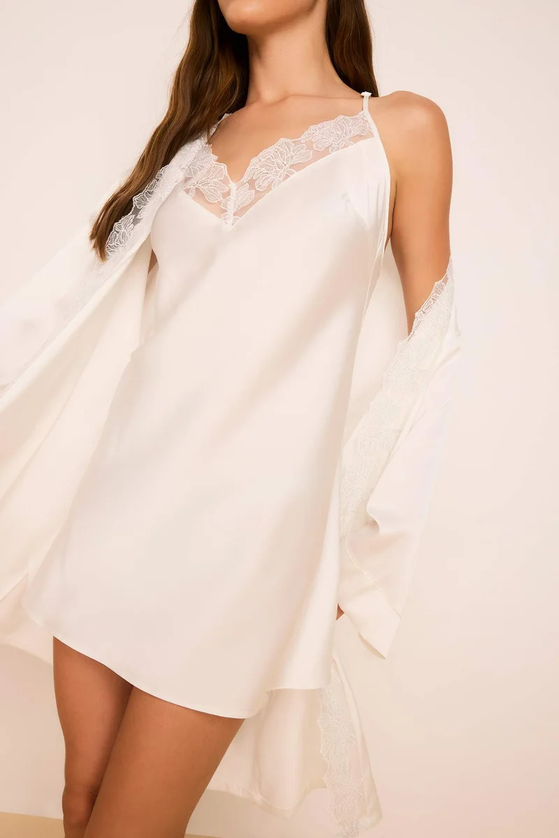 Defacto Regular Fit V-Neck Satin Strappy White Nightgown