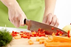 Xudo Xudo NonSlip Vegetable Cutting BoardVegetable Chopping Board With Hanging Ring 30 CM BIEGE Nonslip cutting board Wooden Cutting Board with Antibacterial Surface Professional Heavy Duty Durable Chopping Board with Finger Hole for Cutting and Chopping Vegetables Fruit Bread Meat Perfect Dual Tone Wood Serving Tray Board - Image 4