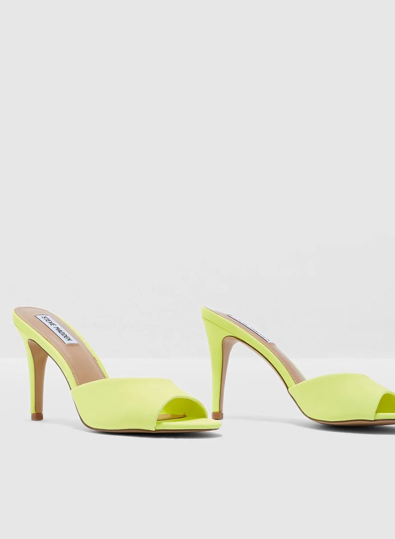 STEVE MADDEN Erin Sandal - Yellow