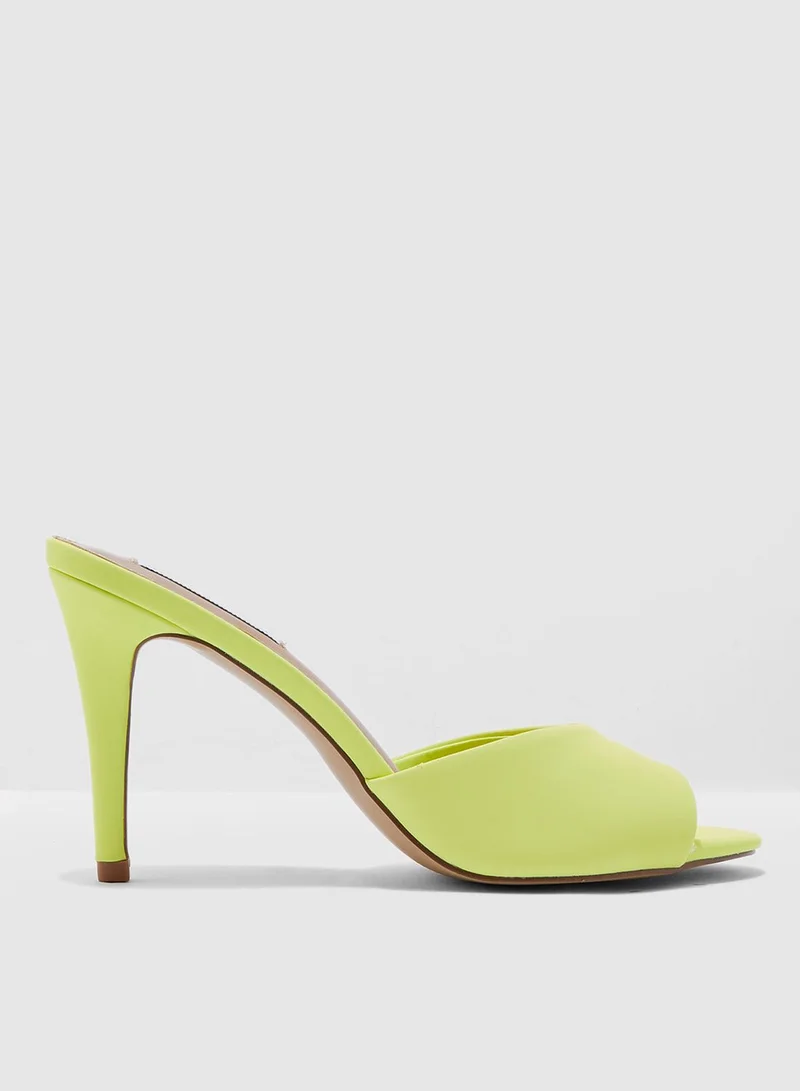 STEVE MADDEN Erin Sandal - Yellow