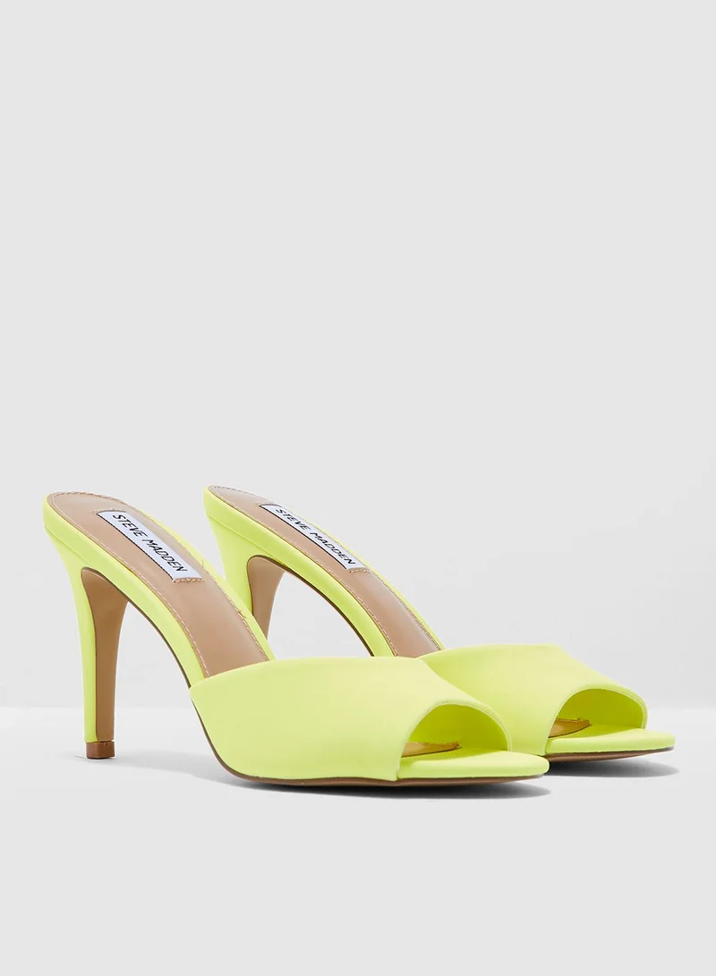 STEVE MADDEN Erin Sandal - Yellow