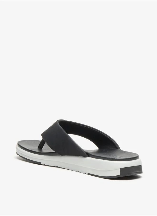 لو كونفورت Men Solid Slip-On Thong Sandals