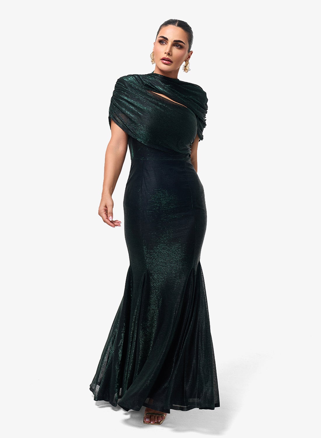 فستان ماكسي بطبقات وحافة بتفاصيل مقصوصة