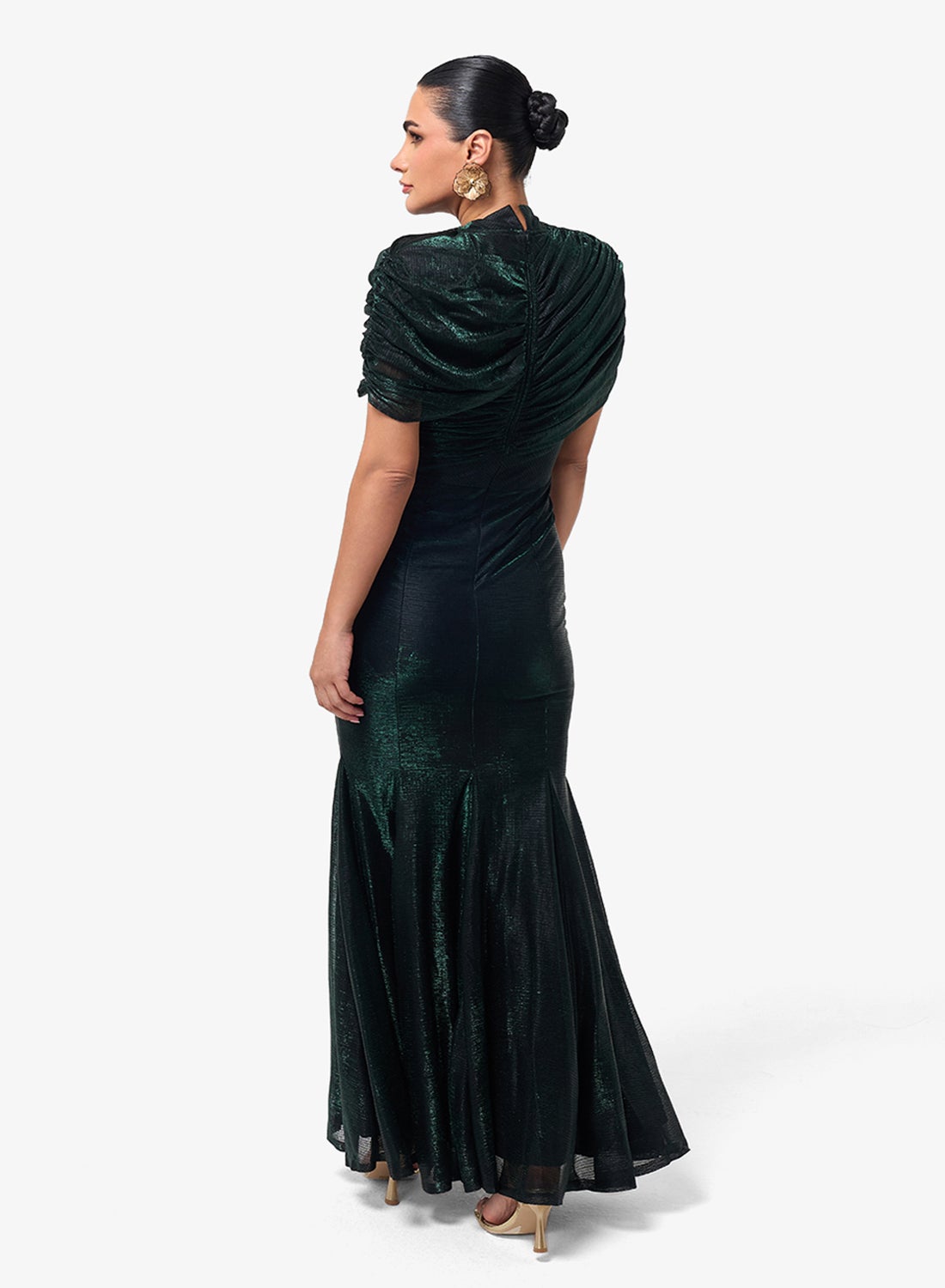 فستان ماكسي بطبقات وحافة بتفاصيل مقصوصة