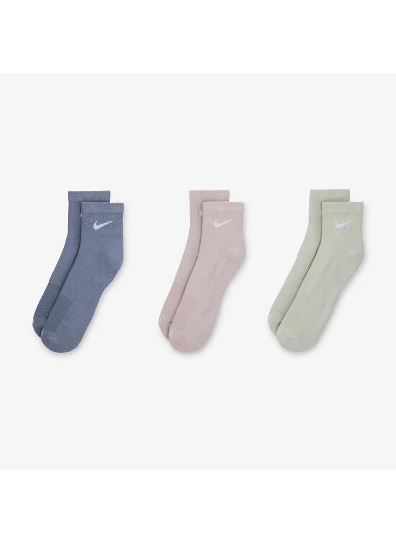 Nike Everyday Plus Cushioned Training Ankle Socks (3 Pairs)