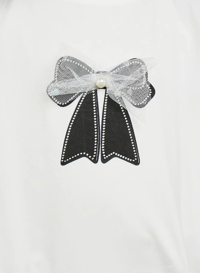 Styli Bow Applique Round Neck T-Shirt
