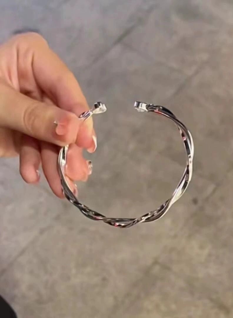 Mobius Twist Bracelet – Minimalist Bangle for Women | Elegant Gift for Friends  Couples - Image 2