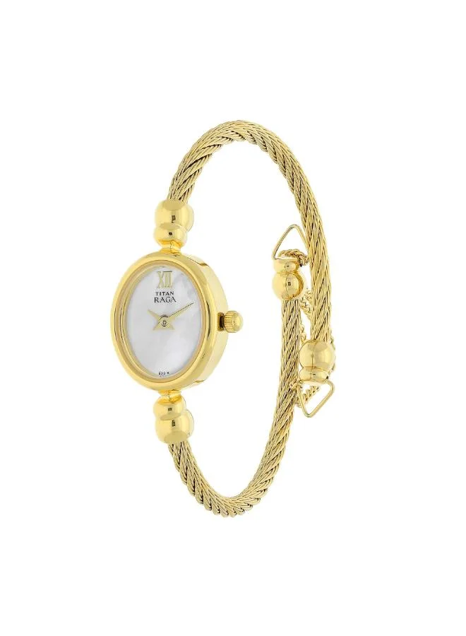تيتان Women Analog Display Watch With Gold Metal Strap - 197YM03