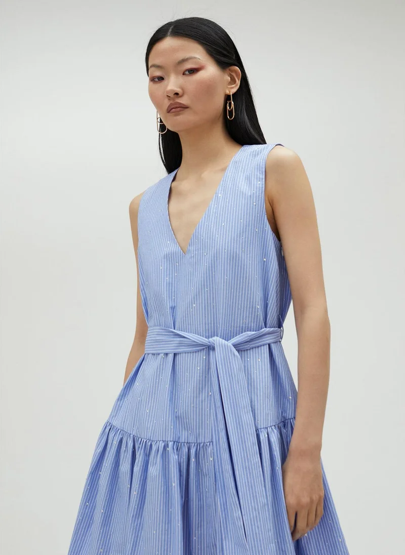 لولا كساديمونت فستان قصير مرصع بالكريستال