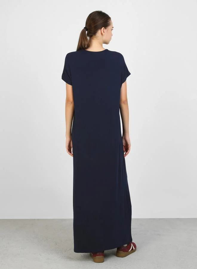 Benin by modanisa navy blue Benin by modanisa Navy Blue Solid Crew Neck Maxi Dress for Women | Best Price UAE