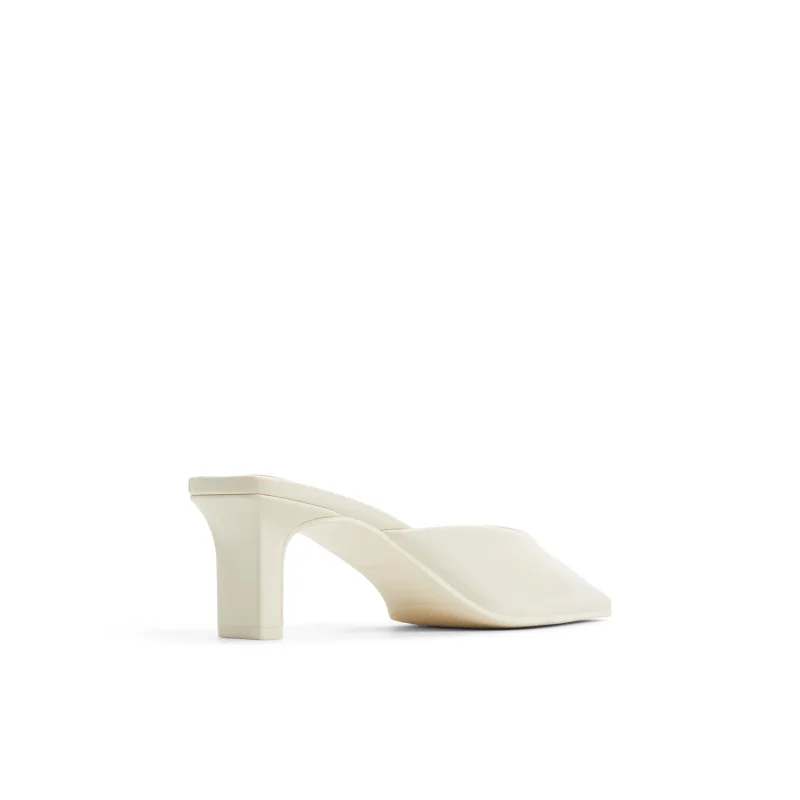 كول ات سبرنج ZAHRAA Glossy Mule Heels