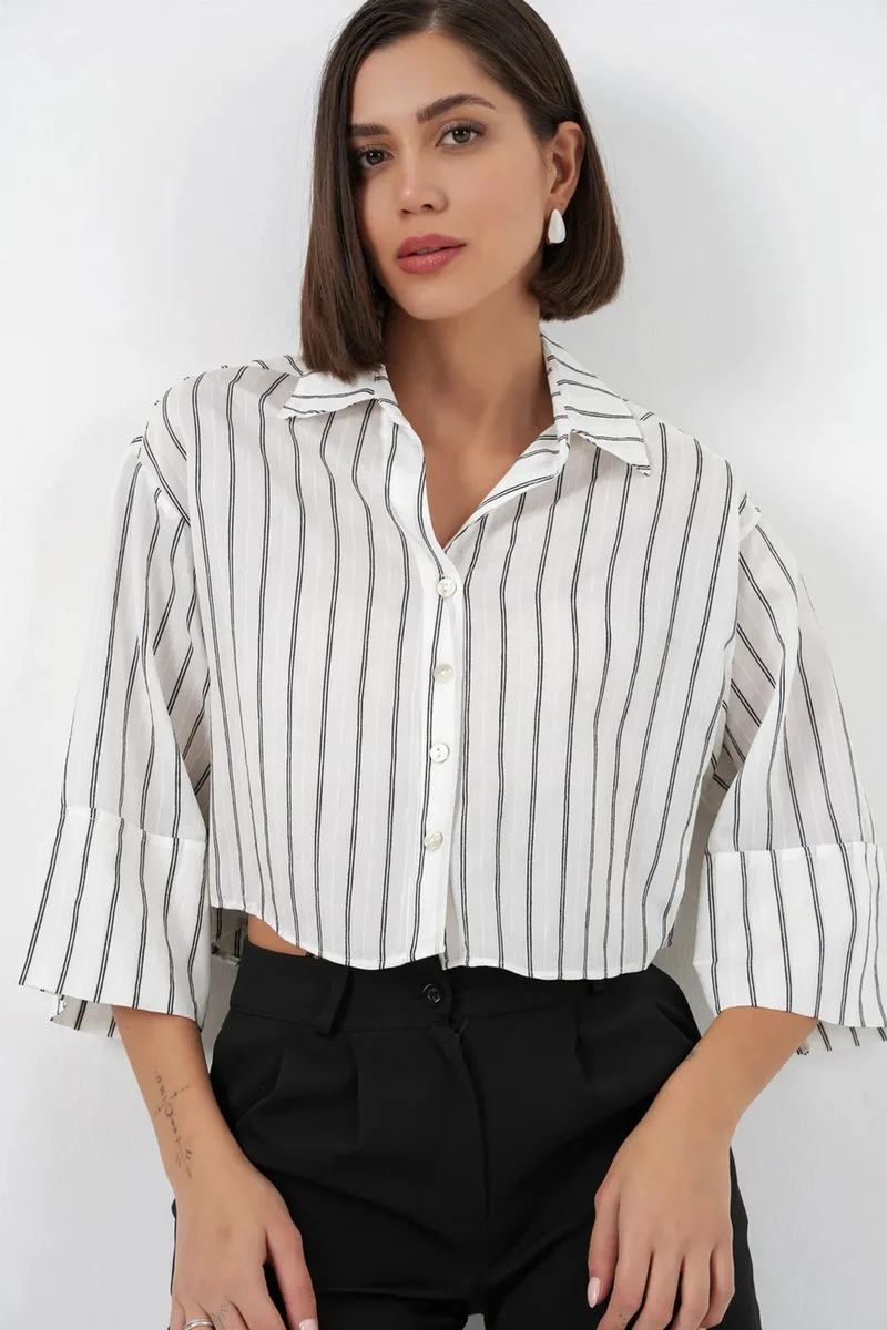 بيغ دارت BDART Oversized Striped Cropped Shirt with Button Closure