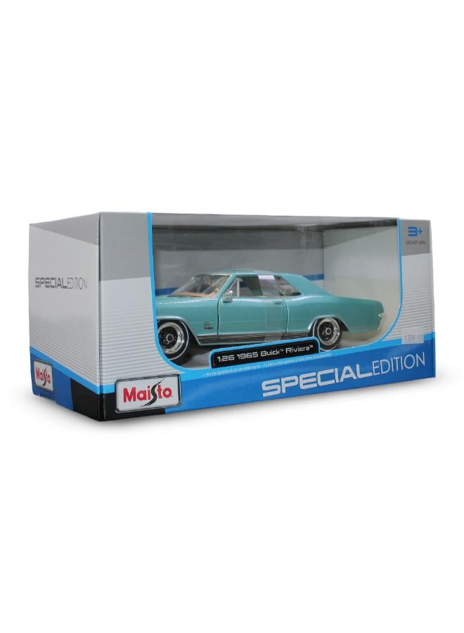 Maisto Special Edition 1:26 Scale 1965 Buick Riviera Gran Sport - Image 2