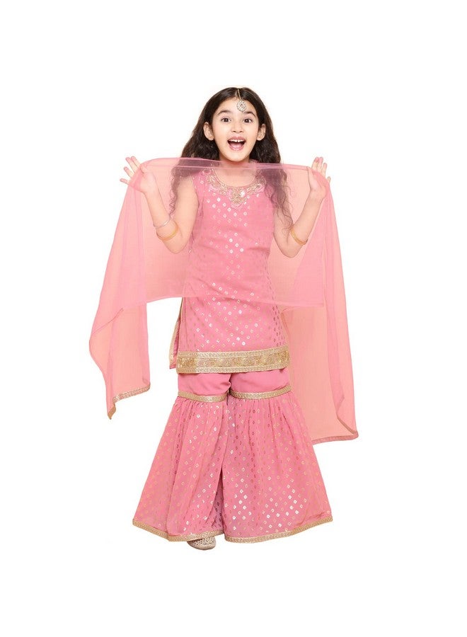 أديفا طقم كورتا شارارا بدون أكمام بطبعة رقائق معدنية من Adiva Georgette للأطفال للبنات (G-1031-Rani-28) - Image 1