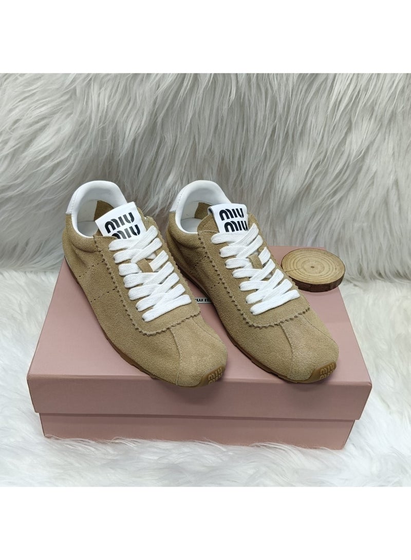 مياو مياو حذاء رياضي نسائي من ميو ميو - بني