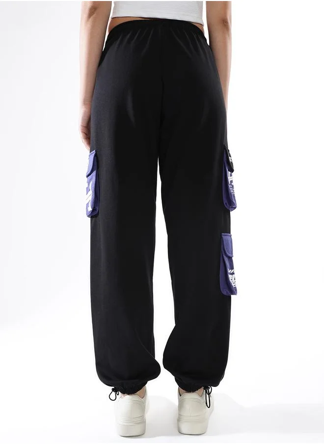 هوبرهولمي Women Track Pants in Multicolor featuring Jogger fit with a colourblocked pattern, no sleeves, regular length, secured with elasicated + drawstring closure, crafted from terry – perfect for elevating your everyday style.