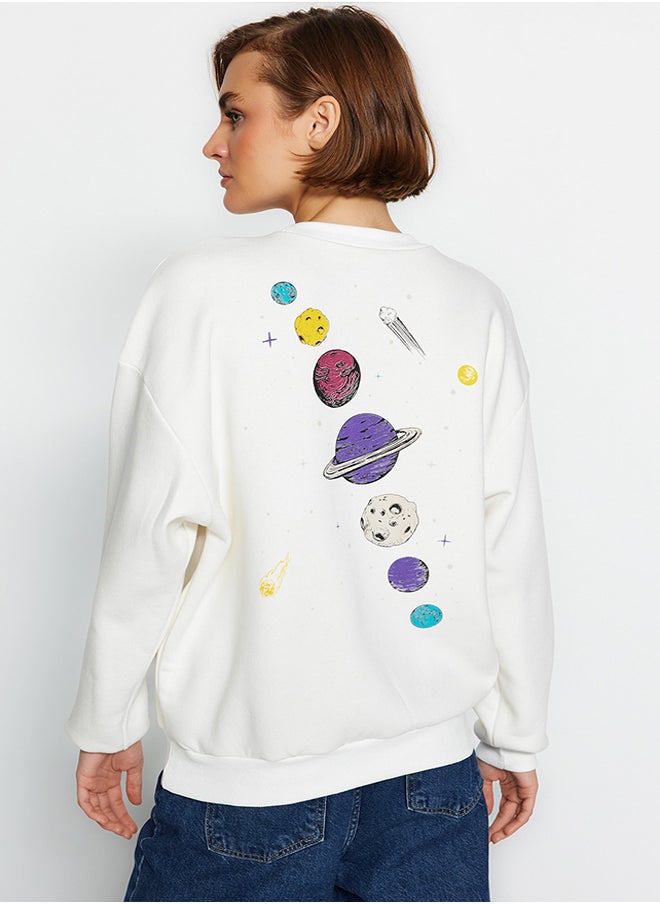 trendyol - White Thick Inside Fleece Printed Crew Neck Regular/Normal Fit Knitted Sweatshirt TWOAW24SW00175 - Image 1