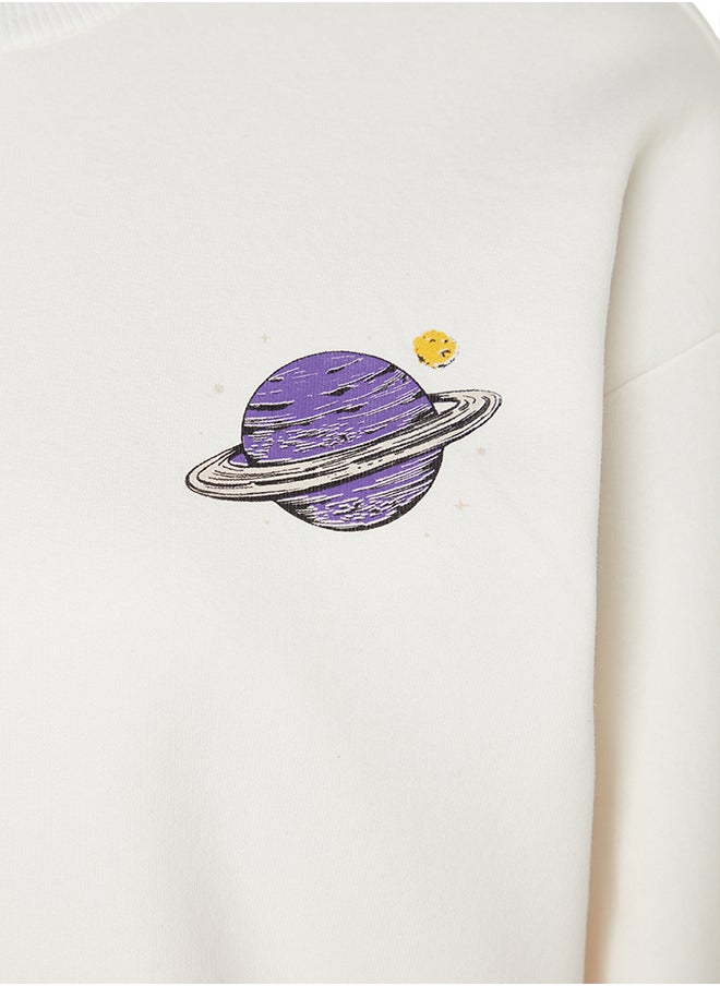 trendyol - White Thick Inside Fleece Printed Crew Neck Regular/Normal Fit Knitted Sweatshirt TWOAW24SW00175 - Image 1