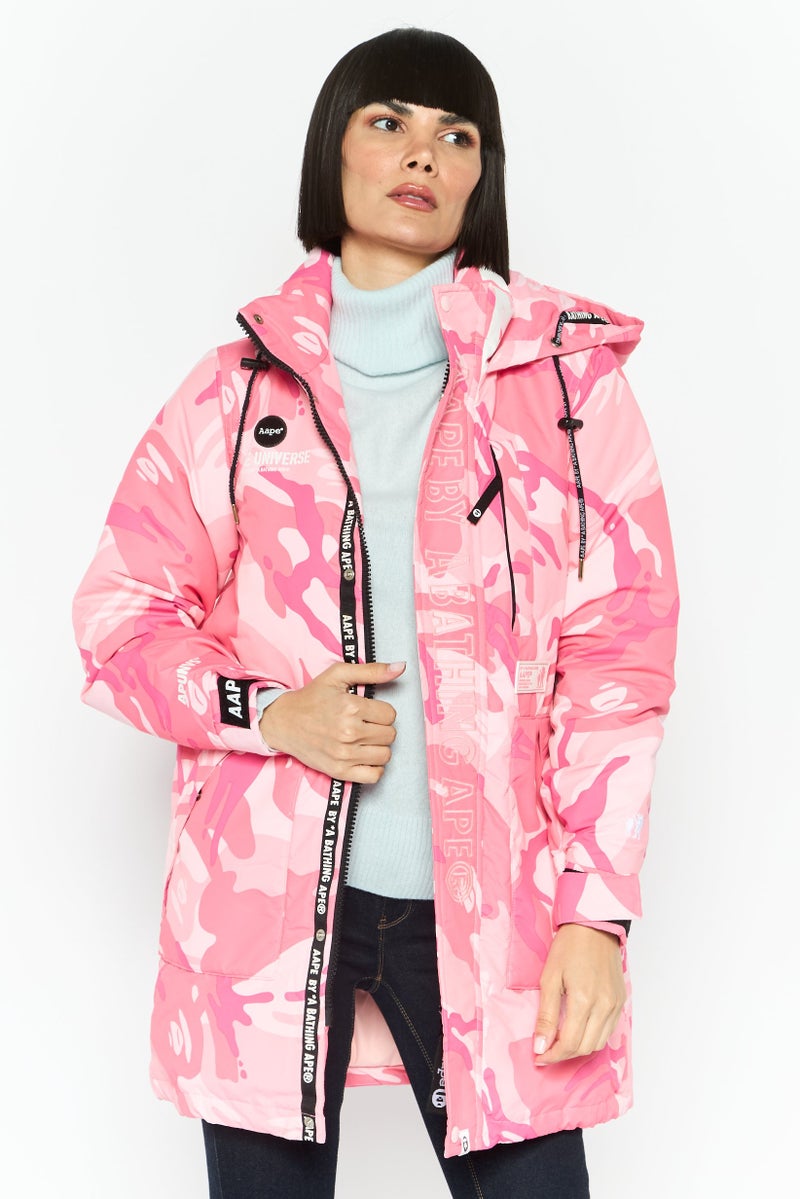 Aape BY *A BATHING APE® جاكيت هودي مزين بشعار للنساء، مجموعة وردية - Image 1