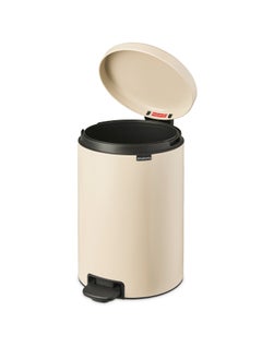 brabantia سلة المهملات NewIcon ذات الدواسة، سعة 20 لترًا، إغلاق ناعم، دلو داخلي من البلاستيك - لون بيج ناعم  - Image 3