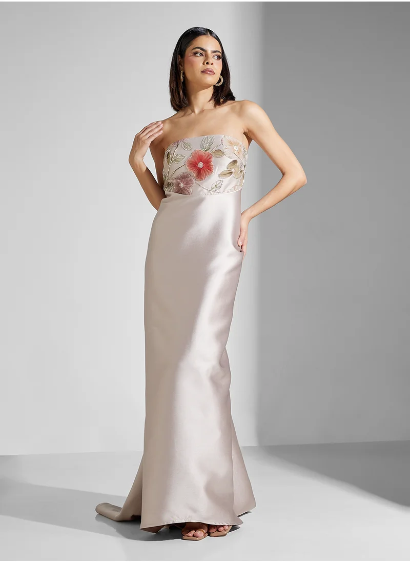 Namshi x Floral Embellished Dress With Ruched Cape