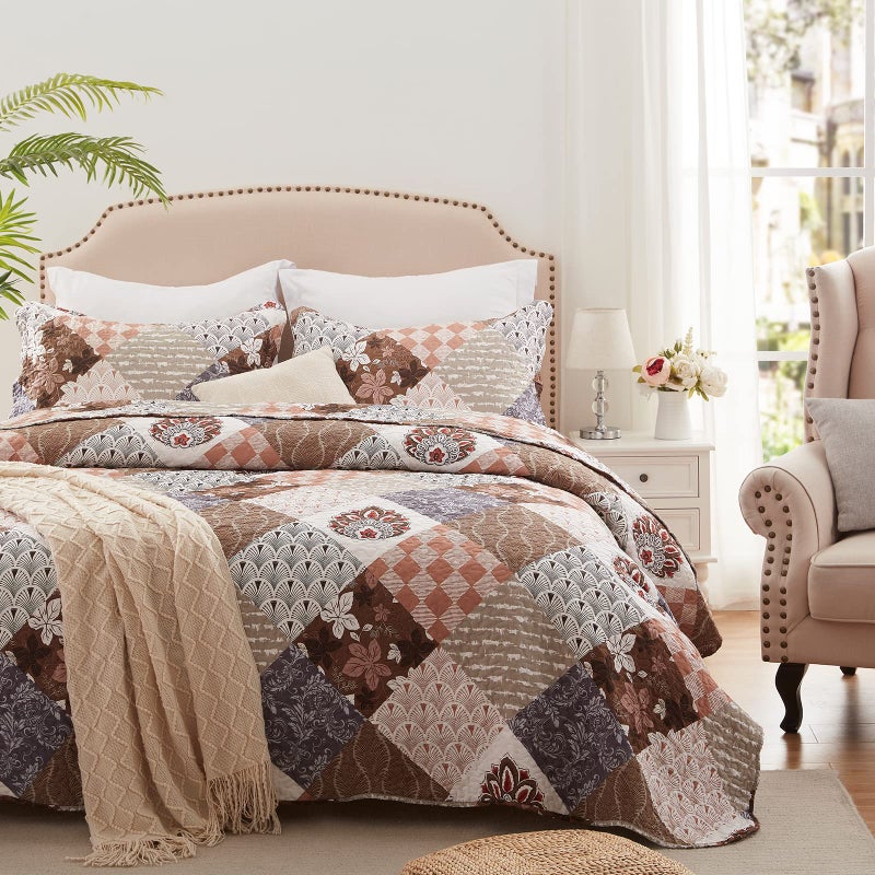 LEAONME King Size Quilt Set 3 Pieces Lightweight Reversible Bedspread-98''x106'' Soft Patchwork Floral Coverlet Luxurious Warm Microfiber Bed Cover for All Seasons Brown Bedding Set(1 Quilt,2 Pillow Shams) - Image 3