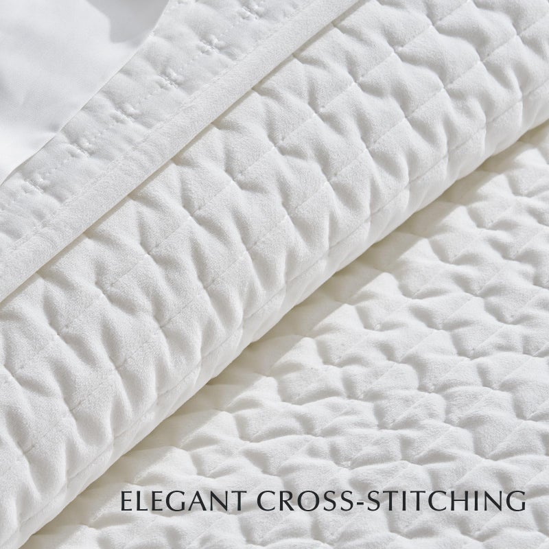 EVERGRACEHOME EverGrace Luxury Quilt Set King Size 3 Piece, Soft Cross-Stitch Comforter Set with Pillow Shams, Lightweight Coverlet Bedspread for All Seasons, Bright White - Image 4