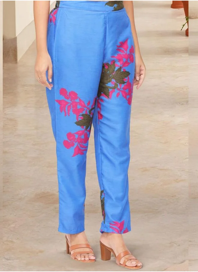 آي شين Embroidered Women Blue Polyester Kurta Set with Embroidered pattern Tunic and Palazzo features a Round neckline and Three-Fourth Sleeve secured with Elastic closure and styled in Straight Fit ideal for Festive moments — exude elegance in every glance.
