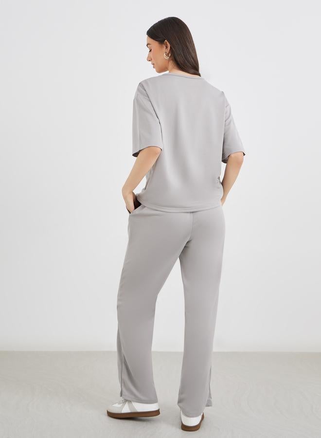 تايك تو طقم تي شيرت وبنطلون بطبعة نجوم رمادية - Image 5