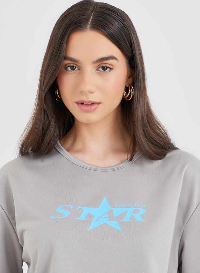 تايك تو طقم تي شيرت وبنطلون بطبعة نجوم رمادية - Image 3