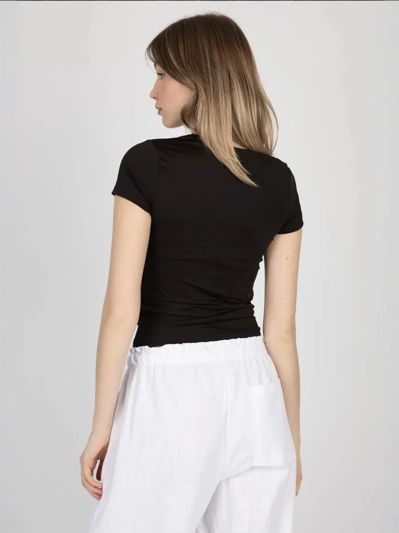 Hiccup Black Crew Neck Basic T-shirt for Women | Best Price UAE