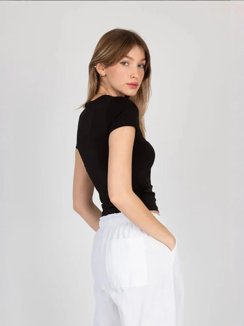 Hiccup Black Crew Neck Basic T-shirt for Women | Best Price UAE
