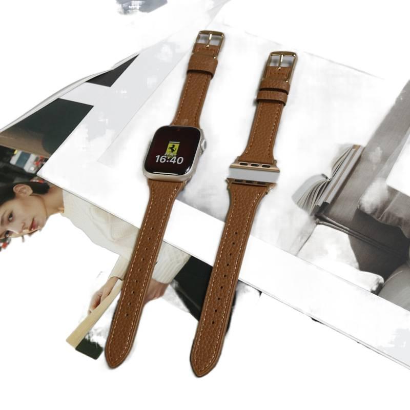 سوار ساعة ذكية سوار جلدي كلاسيكي متوافق مع Apple Watch 38/40/41/42/44/45/49mm بملاءمة قابلة للتعديل وحزام بديل باللون بني قابل للتعديل - Image 1
