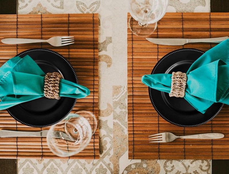 FXKS 36 Pcs Black Charger Plates Round Charger Plates13 Inch Bulk Wedding Dinner Elegant Reusable Plastic Chargers Plates Wedding Holiday Party Baby Shower Event Decoration Black - Image 3