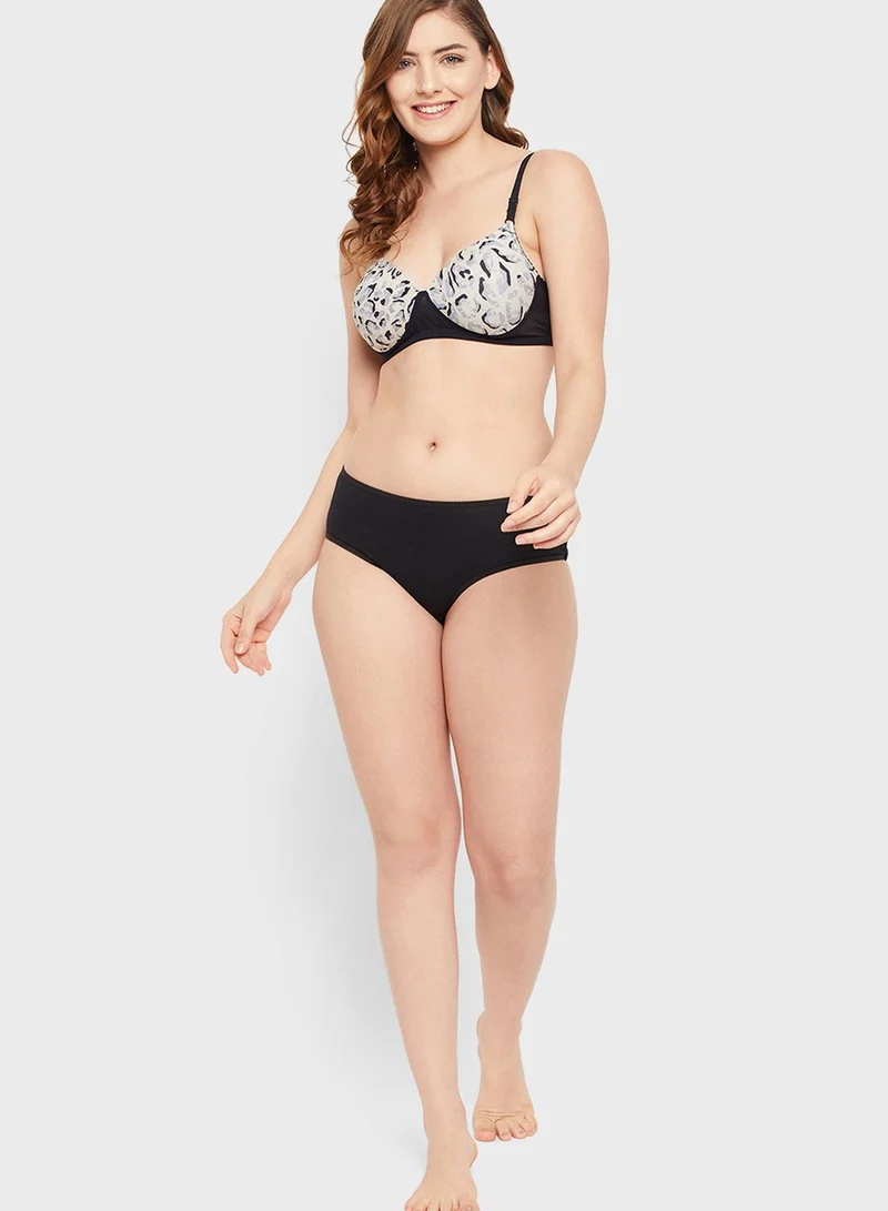 Clovia Padded Non-Wired Full Cup Animal Print T-shirt Bra