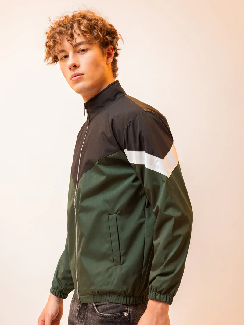 بيونغ جاكيت رجالي واقٍ من الرياح بلونين أسود وزيتوني