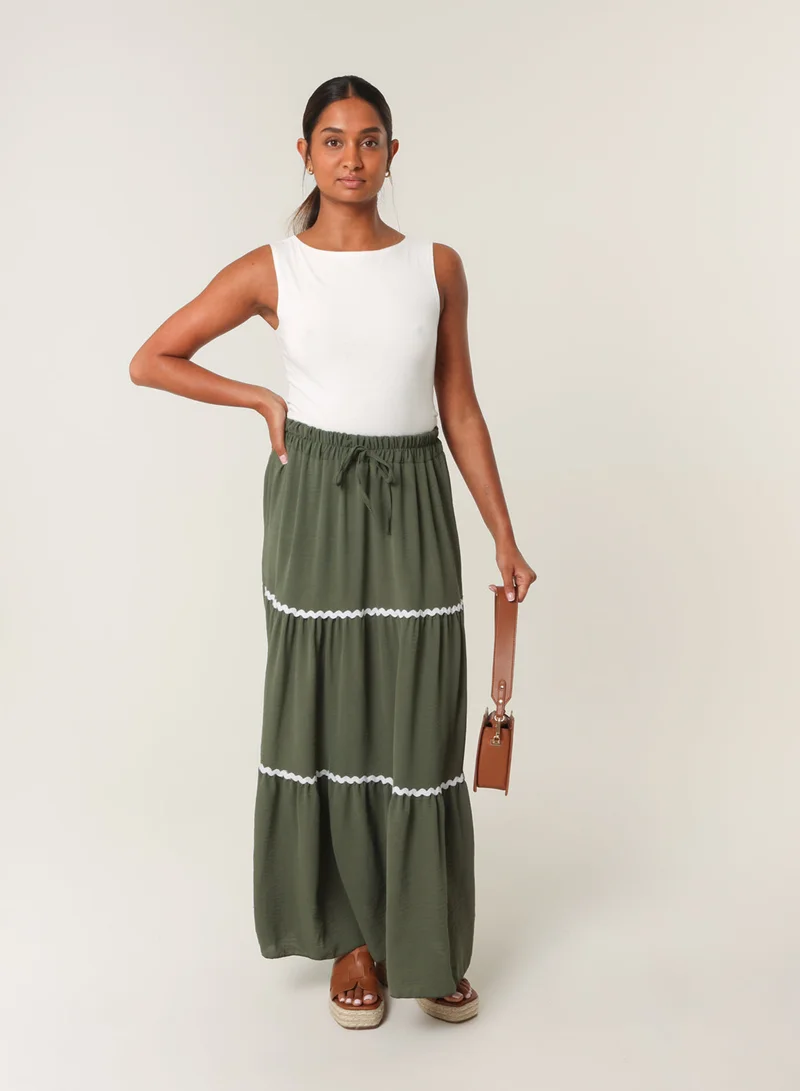 بلو فانيلا Tape Zig Zag Tiered Maxi Skirt